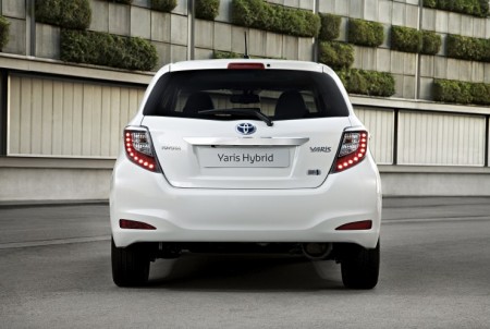 Toyota Yaris Hybrid Neu Heck