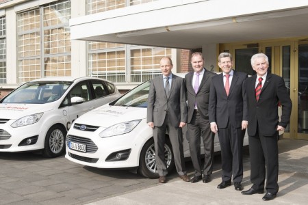 Elektromobilität Ford und TÜV Rheinland