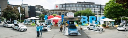 Toyota Hybrid Roadshow Auftakt Mönchengladbach Rheydt