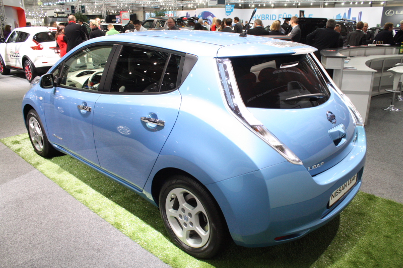 Vienna Autoshow 2013 Nissan Leaf Elektroauto