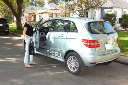Mercedes-Benz B-Klasse F-Cell Diane Kruger Hydrogen powered EV