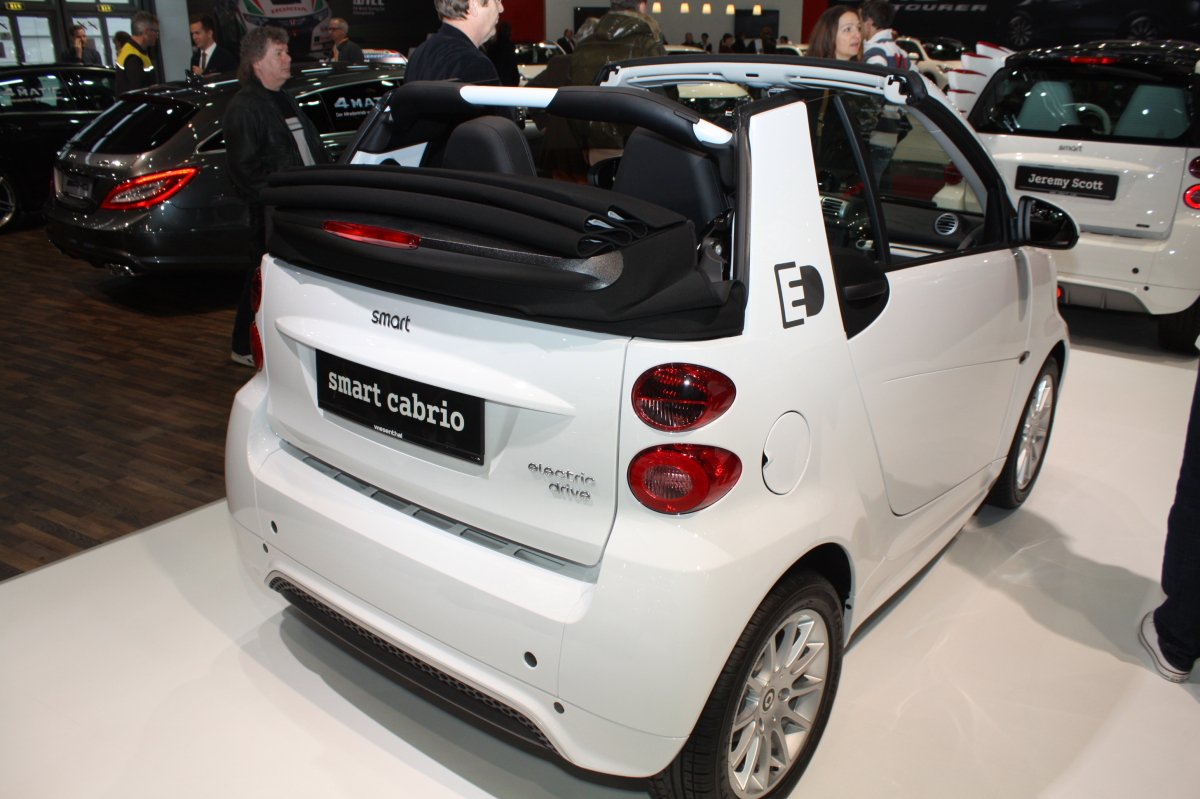 Vienna Autoshow 2014 smart fortwo cabrio electric drive ed