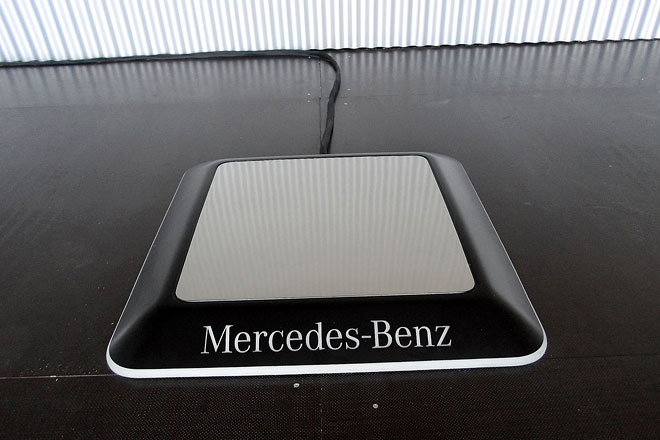 Mercedes-Benz induktives kabelloses Laden Ladeplatte