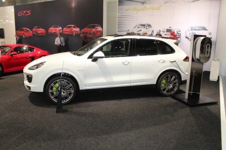 Vienna Autoshow 2015 Porsche Cayenne S E-Hybrid