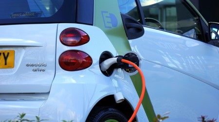 Elektroauto beim Laden